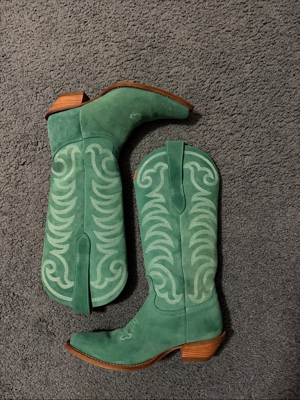 dingo Green Suede Western Heeled Boots